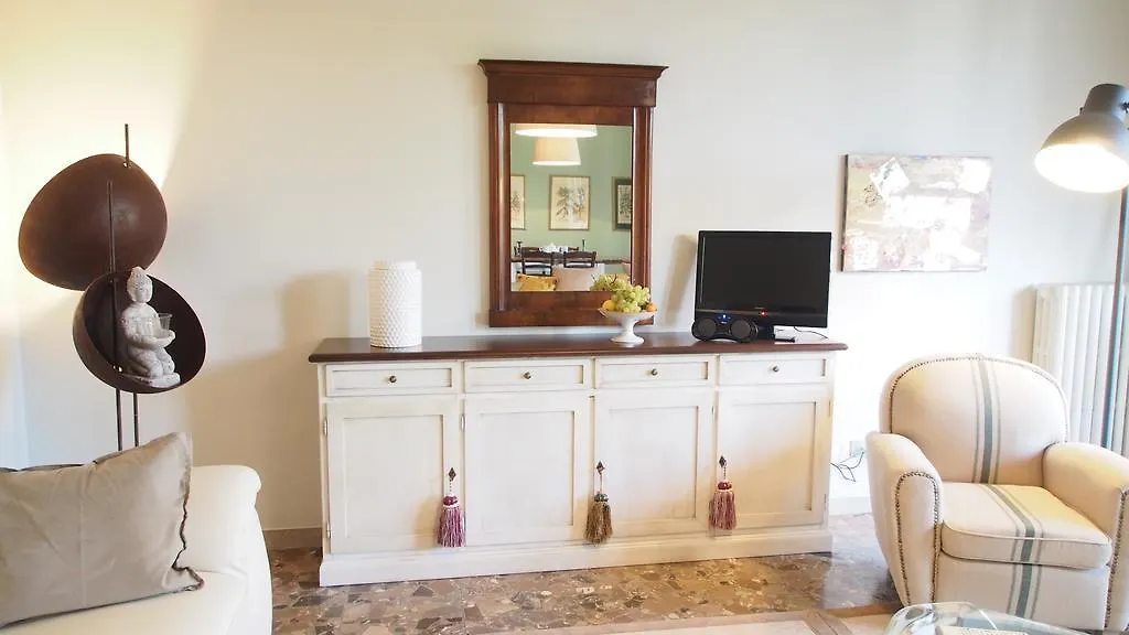 Apartamento Provenzale Desenzano del Garda 0*,  Italia